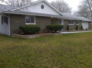 156 Fern Castle Dr, Rochester, NY 14622