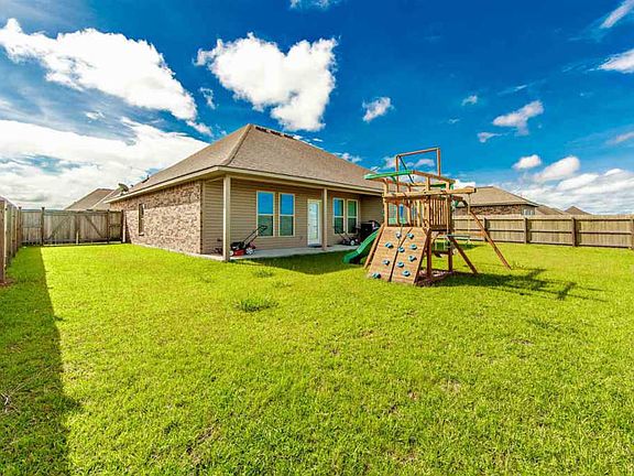 4th image of 128 Carriage Way