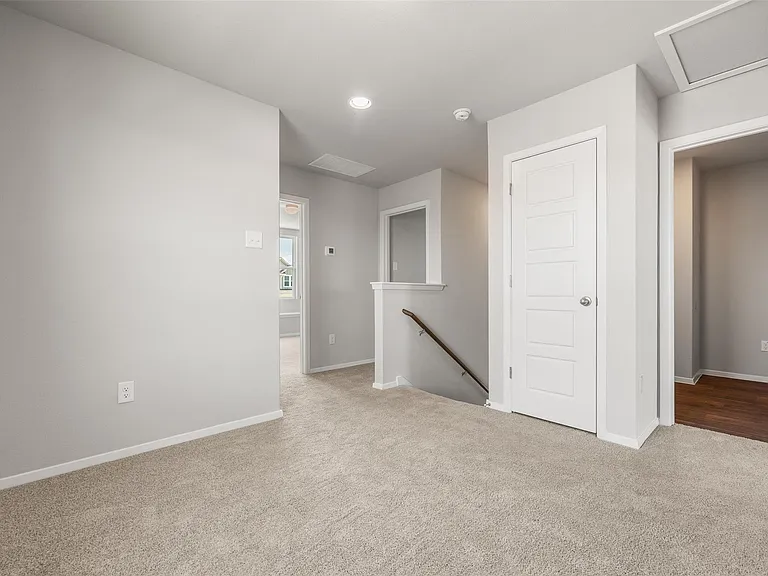 187 Haywood Mnr — Photo 8