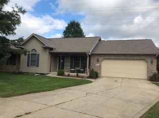 2875 Foxridge Cir, Columbus, IN 47203