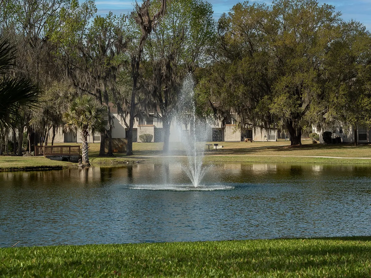 Building Photo - Stoneridge Apartments