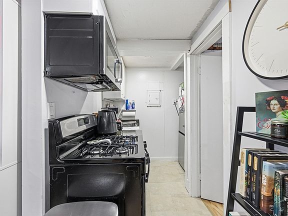 4th image of 9-11 Thatcher Rd