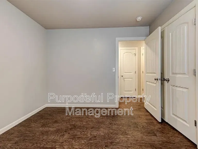 4313 Edinburg Way — Photo 30