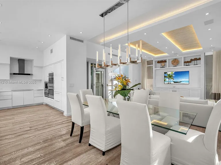 9501 Collins Ave #1 — Photo 18