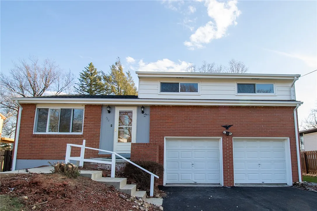 728 Garden City Dr photo 1