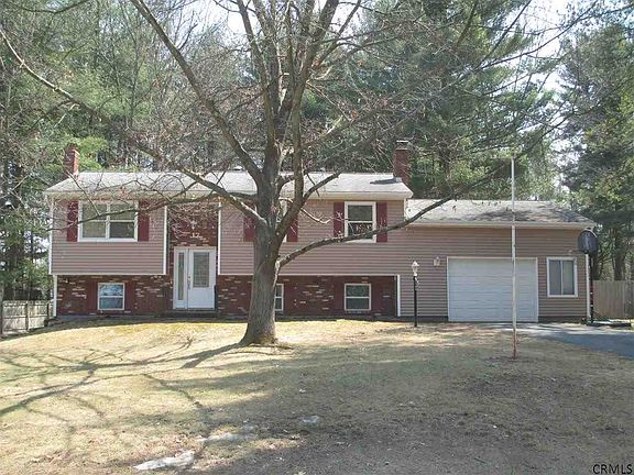 3rd image of 17 Ichabod Ln