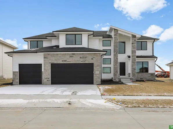 5717 N 197th Ave, Elkhorn, NE 68022