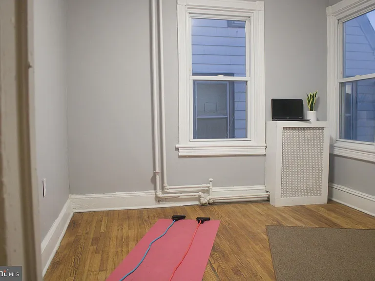936 Carteret Ave — Photo 18