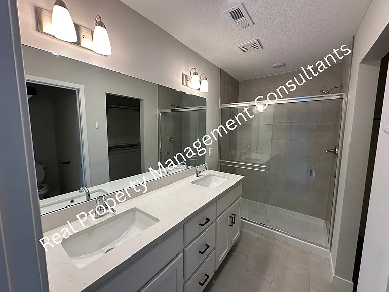 1628 SW Buckthorn St — Photo 14