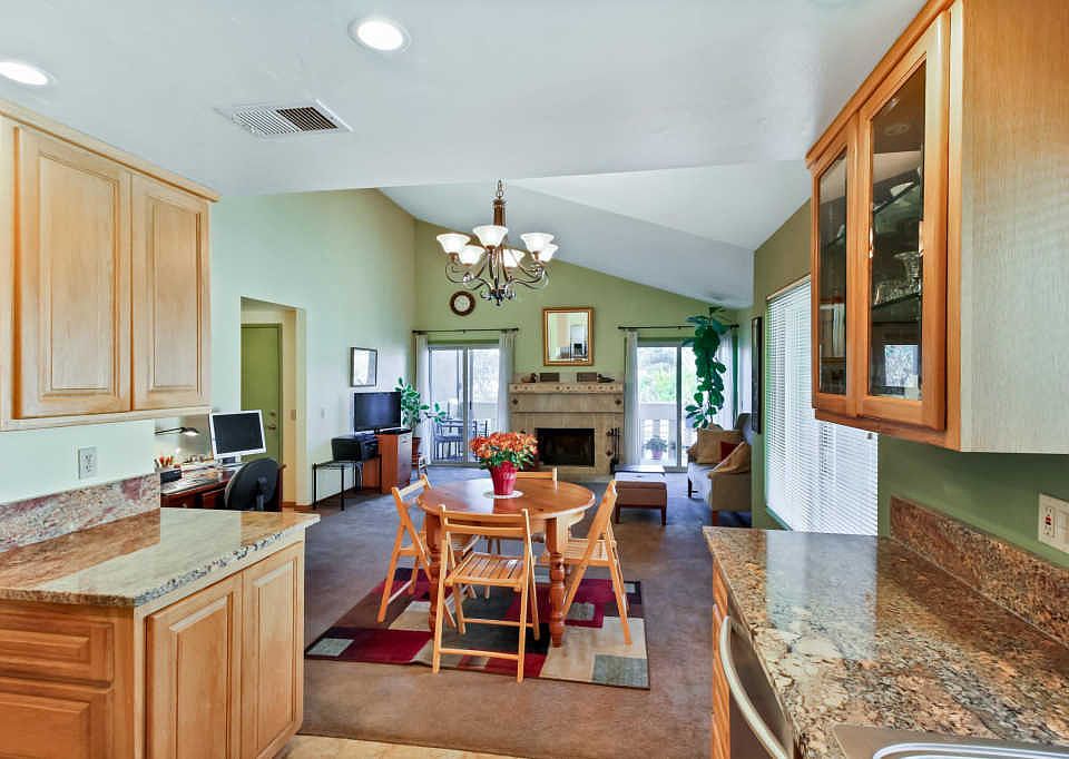 1st image of 200 Oak Leaf Dr #201