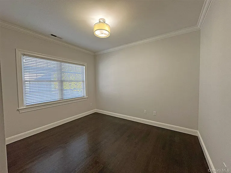 1019 Grove St — Photo 15