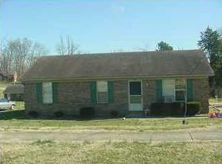 141 Springhill Dr, Bardstown, KY 40004