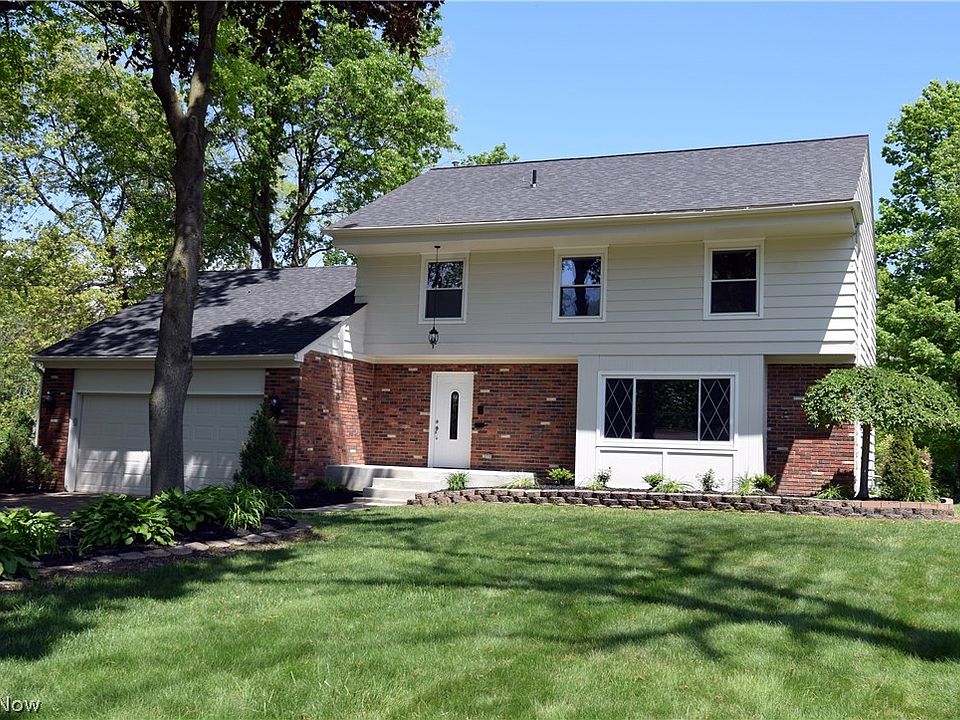 1st image of 90 Dartmouth Dr