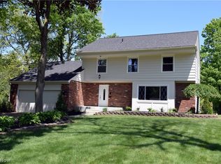 90 Dartmouth Dr, Canfield, OH