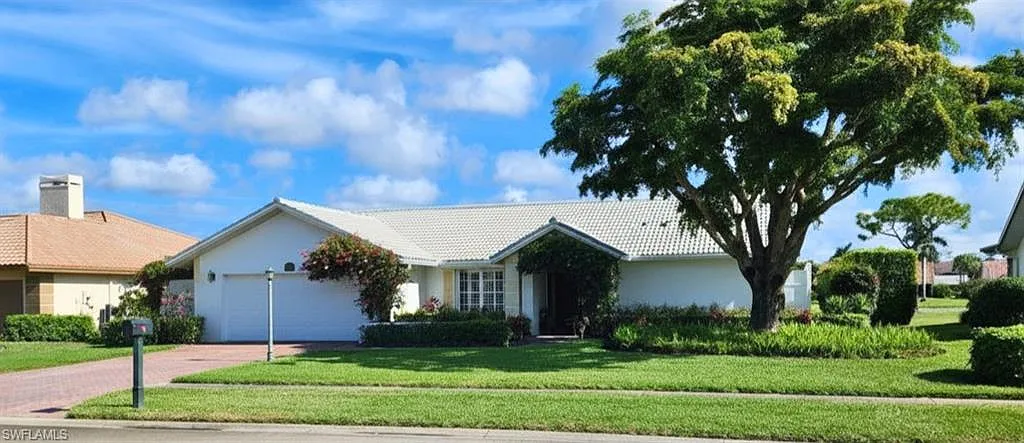 3 bed, 2.0 bath, 1970 sqft, $5,000 — Photo 1