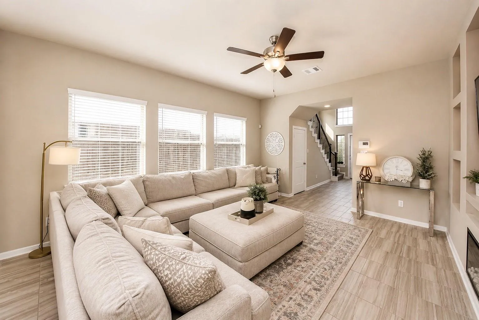 3 bed, 3.0 bath, 2195 sqft, $2,790 — Photo 4