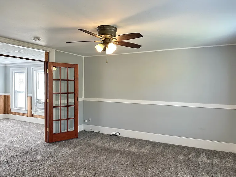 326 Railroad St #2 — Photo 5