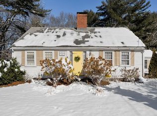 561 Circuit St, Hanover, MA 02339