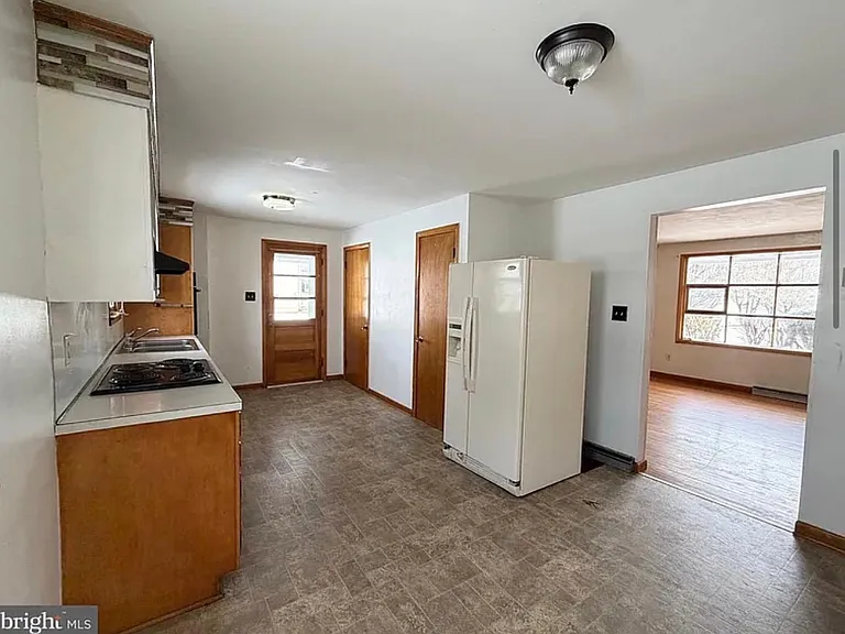 631 Hollywell Ave — Photo 6