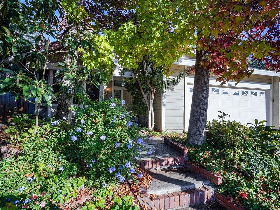 1st image of 8348 Crestshire Cir