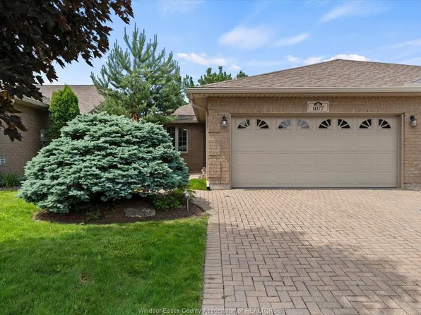 1077 Hacienda Way, Windsor, ON N9G 2T7