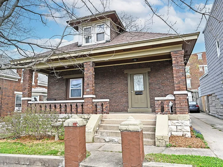 336 Warner St — Photo 3