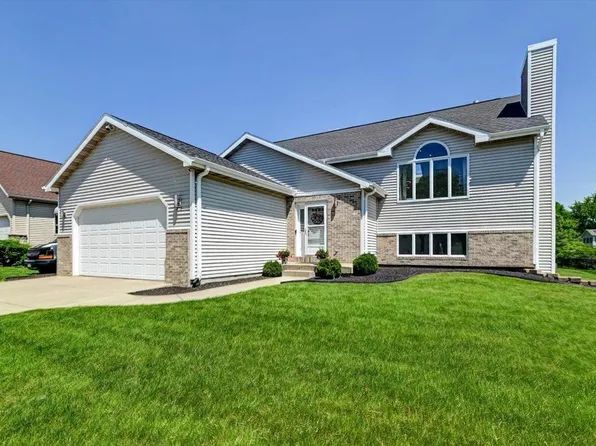 810 North Parkview Street, Cottage Grove, WI 53527