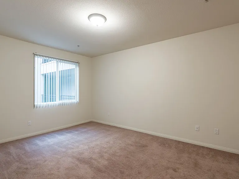 Glenoaks Villas — Photo 89