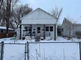 711 16th St NW, Minot, ND 58703