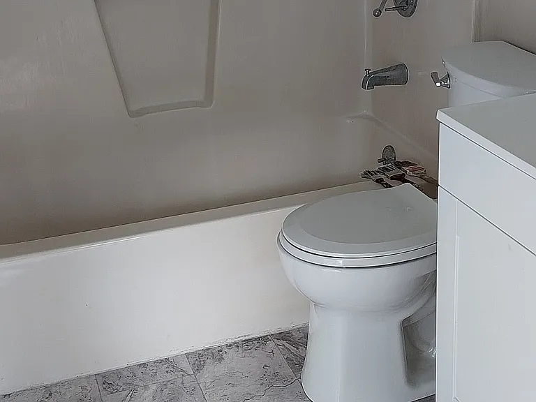 Unit 35 Bathroom