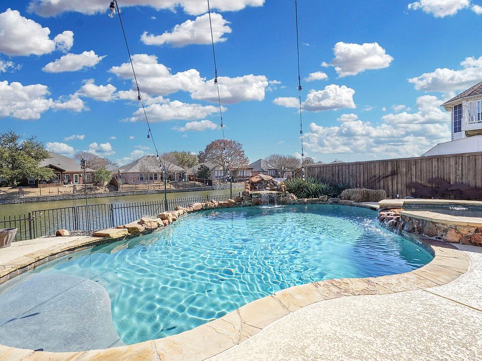 1st image of 5514 Plantation Ln