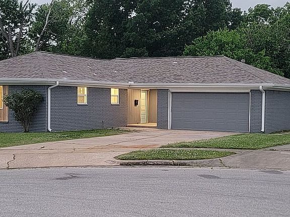 4th image of 1614 S 108th East Pl