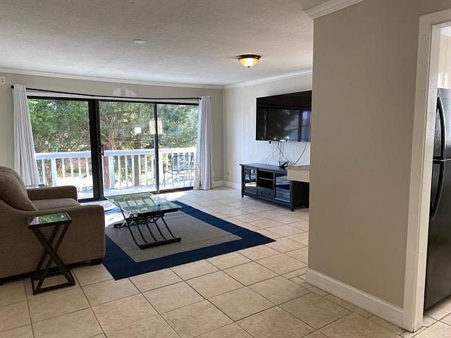 1st image of 810 47th St #2