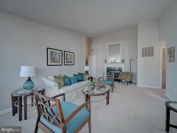 7523 Snowpea Ct APT 84, Alexandria, VA 22306