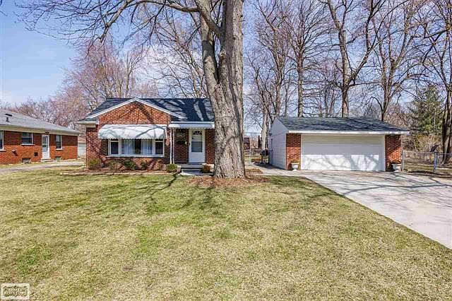 1st image of 20421 Woodmont St