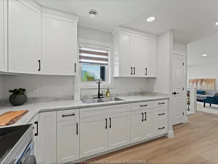 1852 Chandler Rd #1 — Photo 5