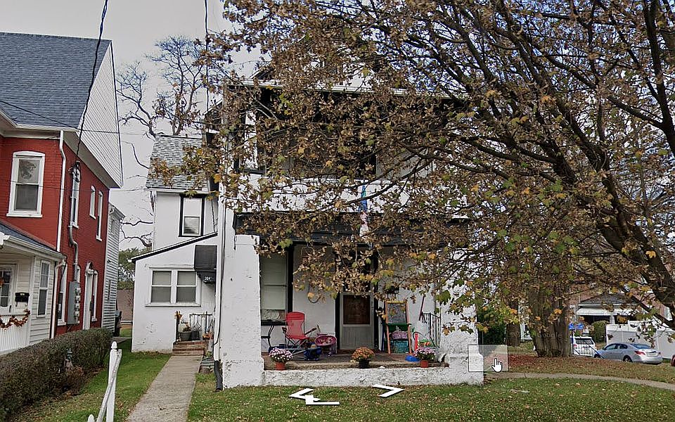 2nd image of 304 W Southern Ave
