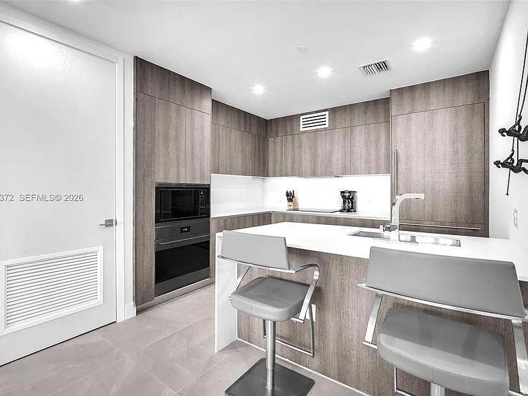 17550 Collins Ave #504 — Photo 7
