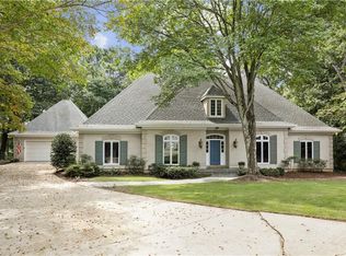 350 Cameron Ridge Dr, Atlanta, GA 30328