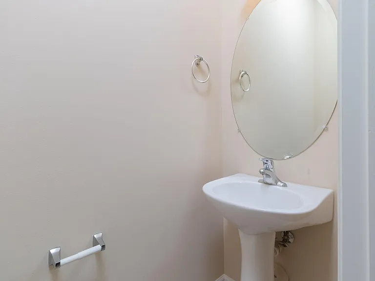 1756 Olivers Crossing Cir — Photo 15