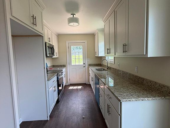 5th image of 3432 Signal Hill Ave NW