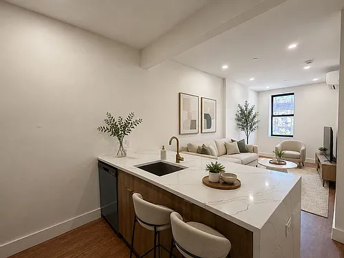 5102 5th Ave #304 Photo 1