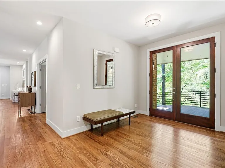 4373 Wieuca Rd NE — Photo 12