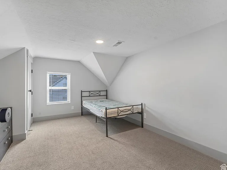223 E 200 N #PRIVATE ROOMS AVAILA — Photo 6