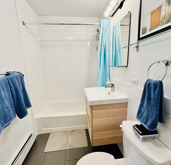 2254 W Foster Ave #3R — Photo 5