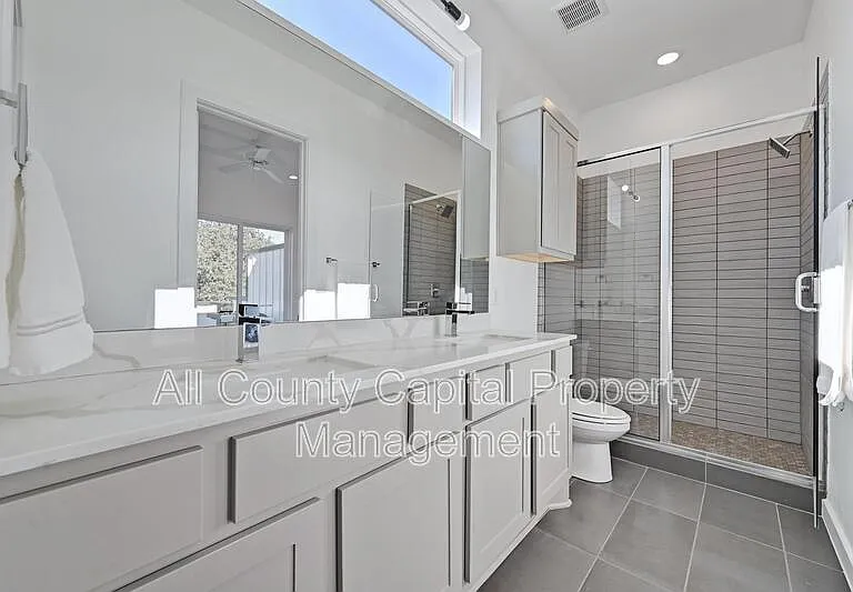 2804 S 1st St #2106-2804 — Photo 12