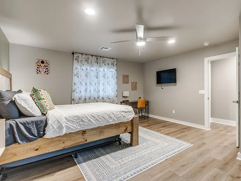 609 Abadan Dr — Photo 54
