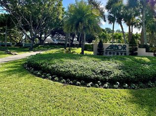 14376 SW 97th Ln, Miami, FL 33186