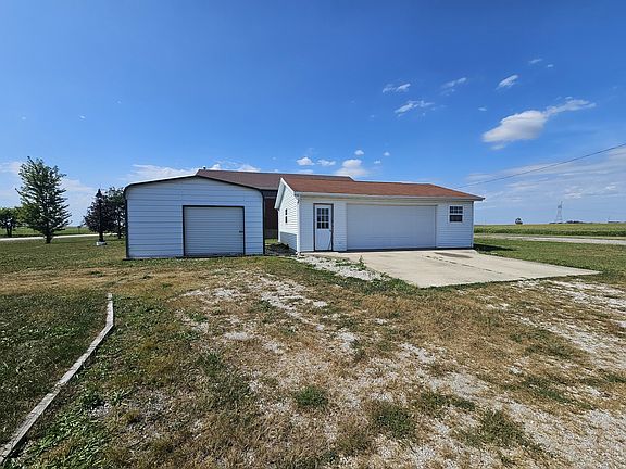 3rd image of 18015 N 2100 East Rd