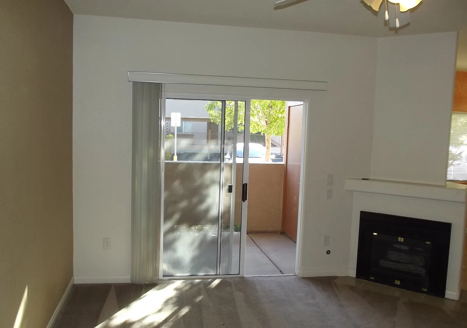 Silverado Ranch Condo — Photo 4
